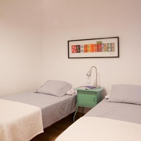 Sagrada Familia Apartment Barcelona Bagian luar foto